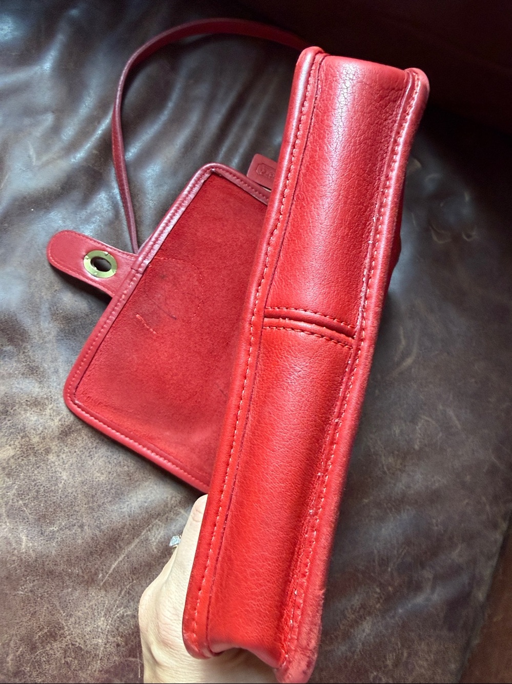 Vintage Red Coach Station bag 5130 - Picture 8 of 12